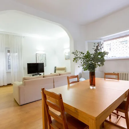 Casa Emiliani Ospedale San Camillo - Cale 09 * Řím